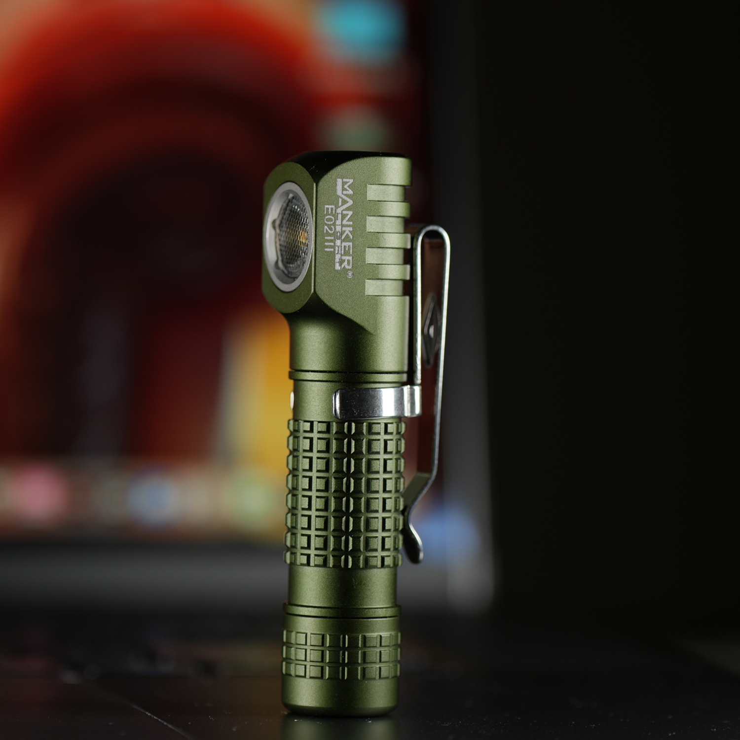 Mankerlight E02 III 560 Lumens - đánh giá và giá Edc Gear Every Day Carry